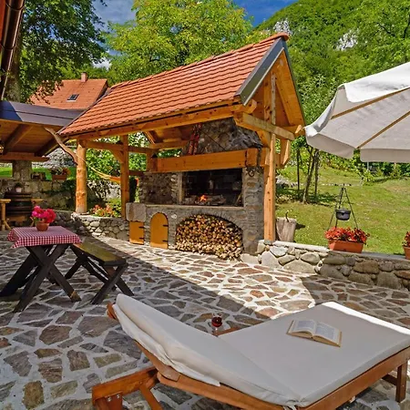 Sobol In Kocicin Holiday home