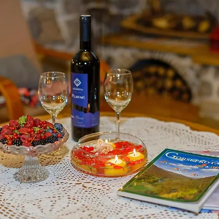 Sobol In Kocicin * Kuzelj